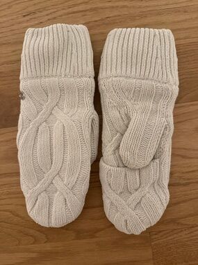 Lululemon mittens XS/S